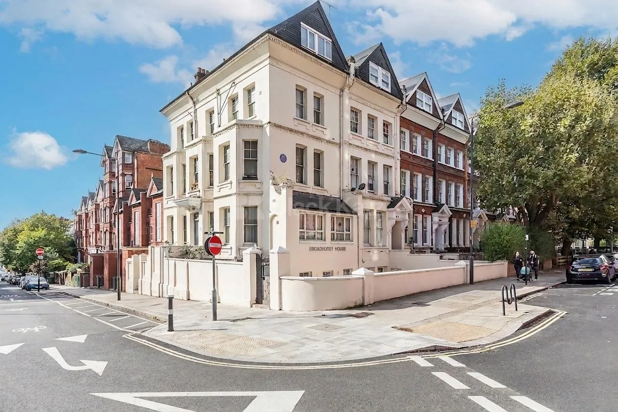 1 bed property to rent, Broadhurst Gardens, South Hampstead, NW6