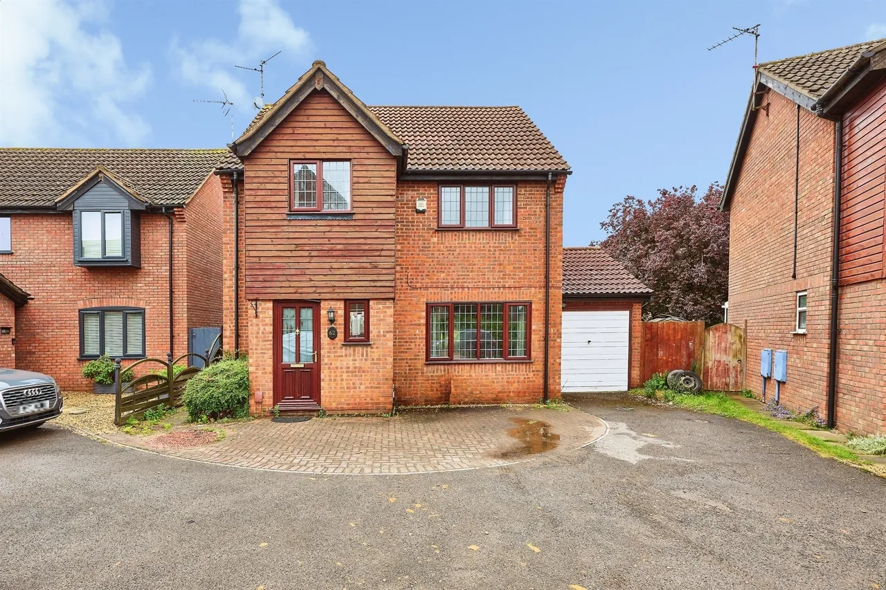 4 bed house for sale, Redbridge Peterborough, PE4
