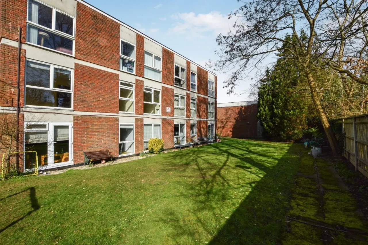 Fosse Way, West Byfleet, Surrey, KT14, photo 11