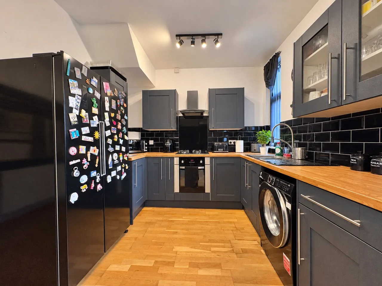 Crocus Avenue, Claughton Village, CH41, photo 5