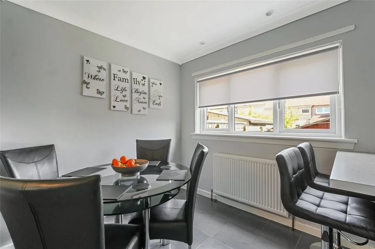 Arbuckle Place, Plains, Airdrie, North Lanarkshire, ML6, photo 4
