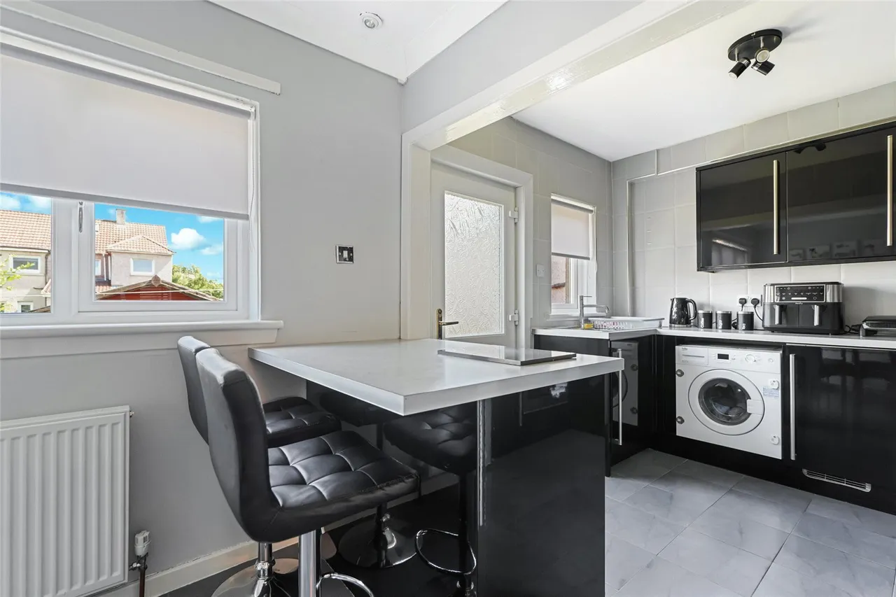 Arbuckle Place, Plains, Airdrie, North Lanarkshire, ML6, photo 8
