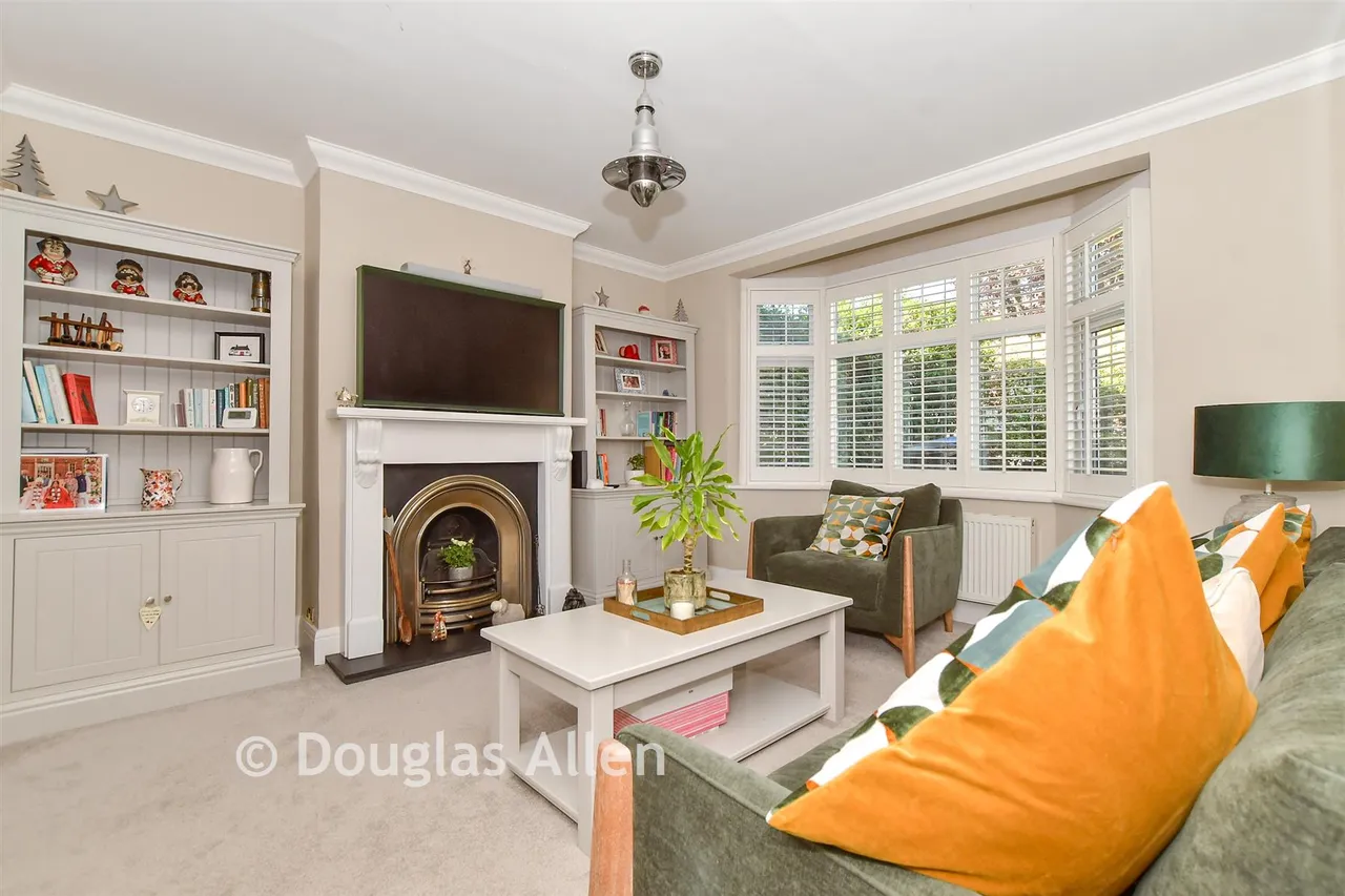 Loughton Way, Buckhurst Hill, IG9, photo 4