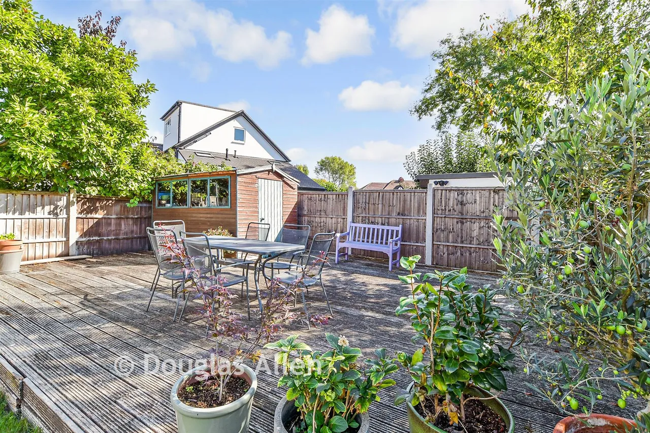 Loughton Way, Buckhurst Hill, IG9, photo 12