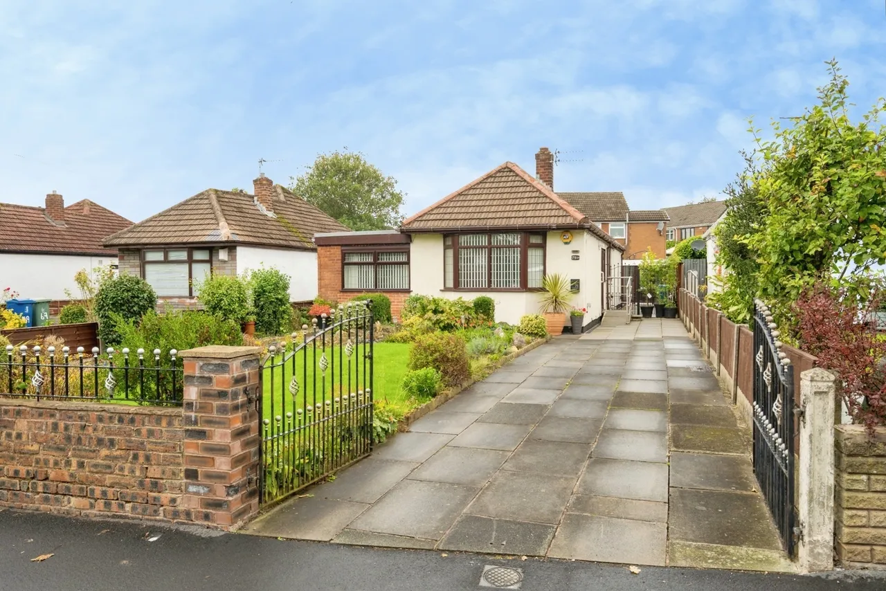 3 bed house for sale, Long Lane, Hindley Green, WN2