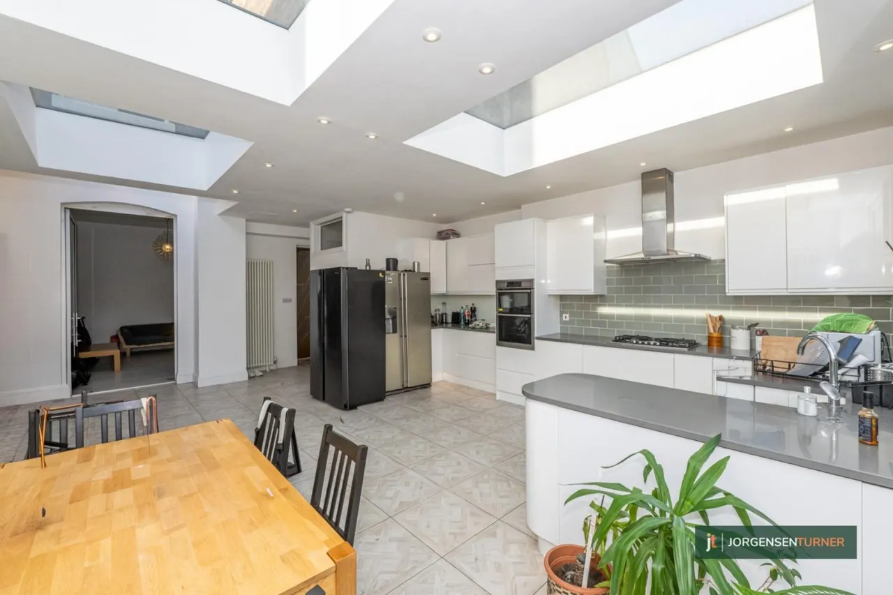 Gratton Terrace, Cricklewood, NW2, photo 3