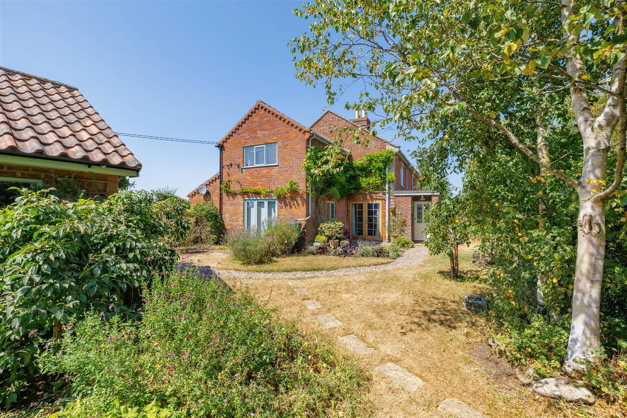 Grove Farm Cottages, Spexhall, IP19, photo 10