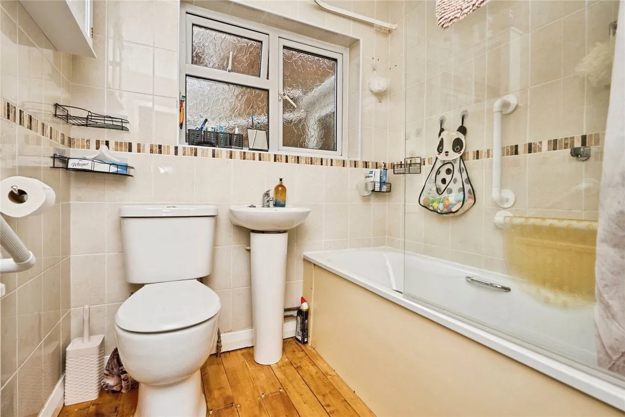 Rectory Close, Wootton Bridge, PO33, photo 12