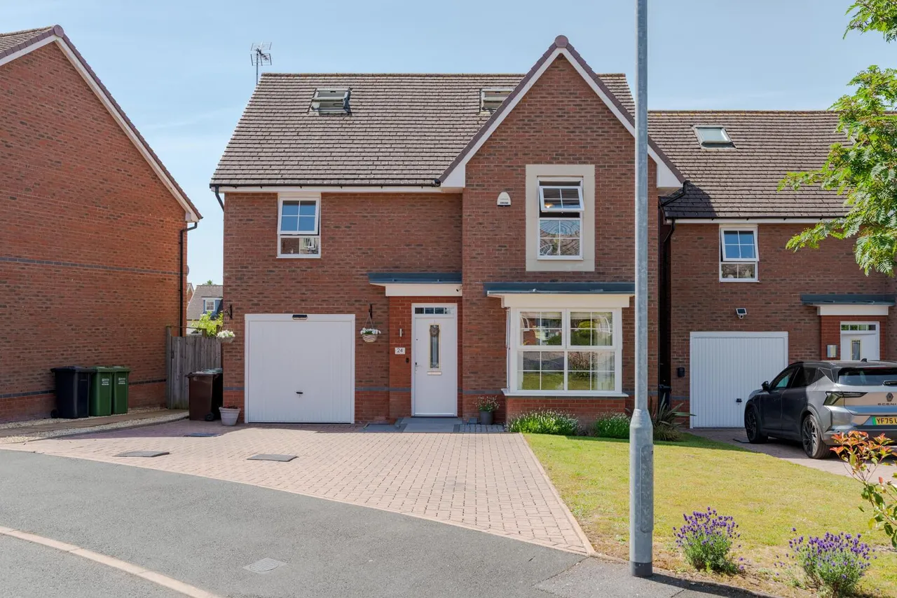 5 bed house for sale — Gladstone Place, Blakedown, Kidderminster