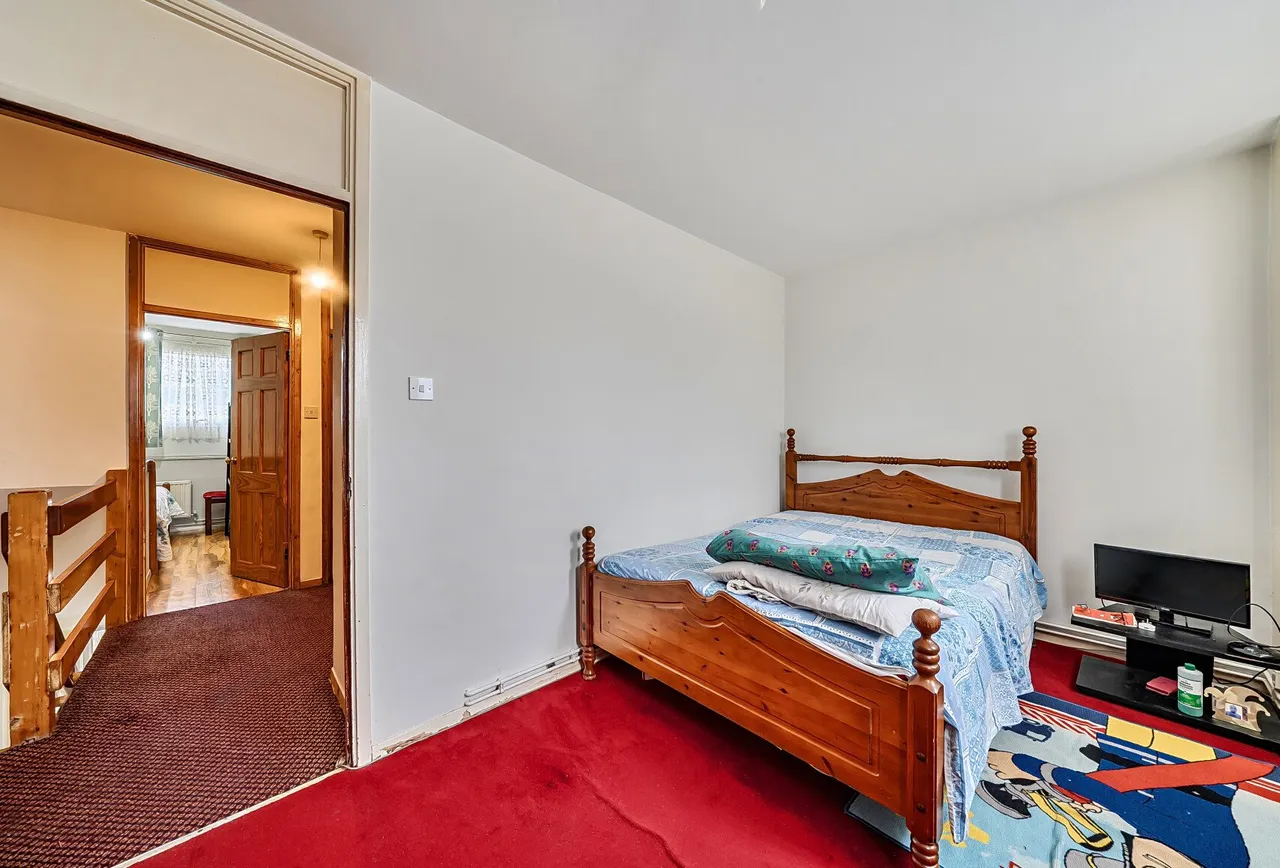 Phipps Bridge Road, Mitcham, CR4 3PH, photo 5