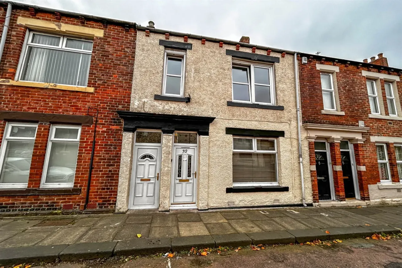 3 bed flat for sale, Albany Street West, South Shields, NE33