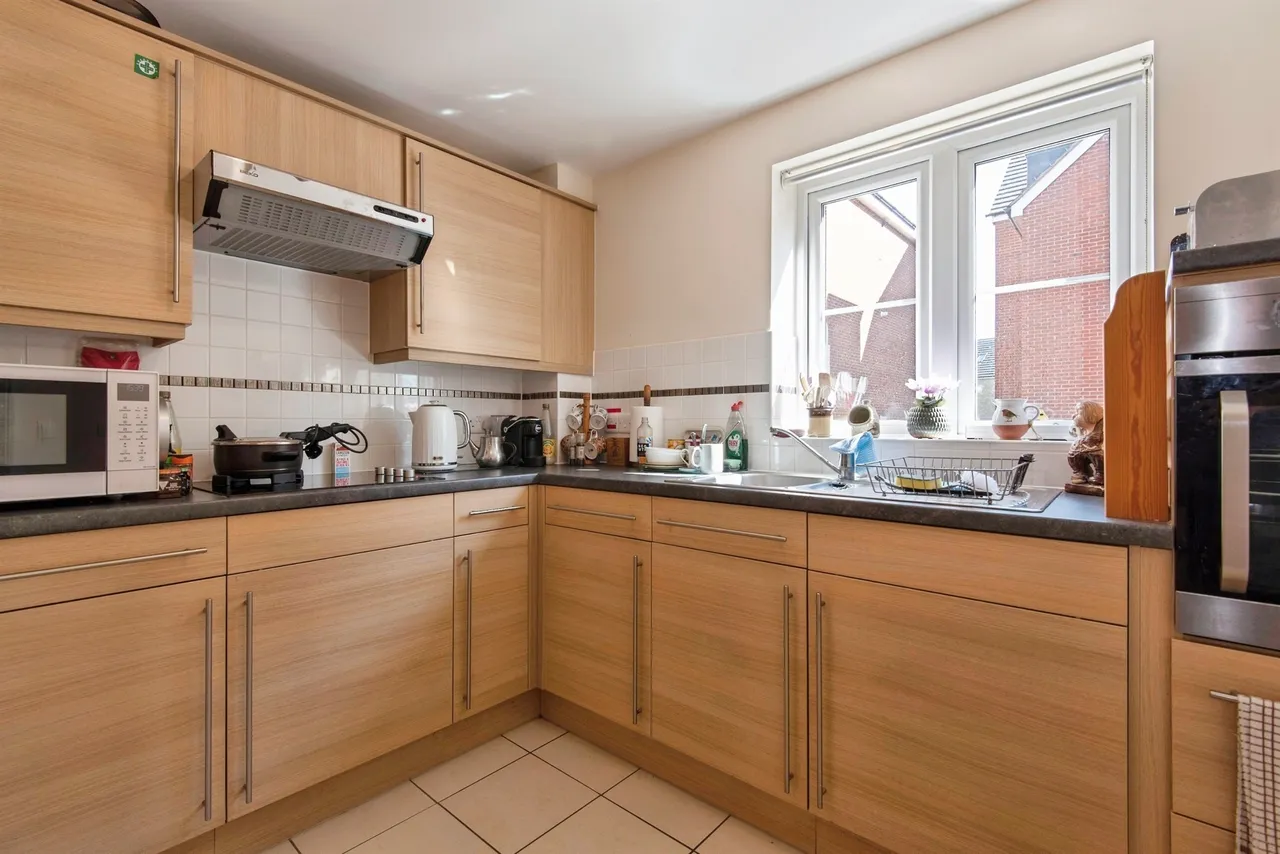 Goodes Court, Royston, photo 3