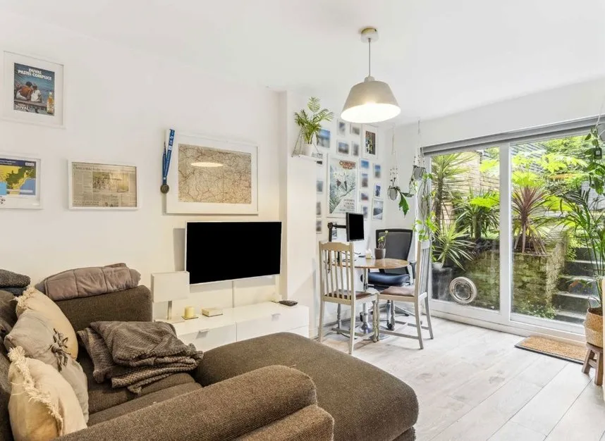 Chesson Road, West Kensington, W14, photo 2