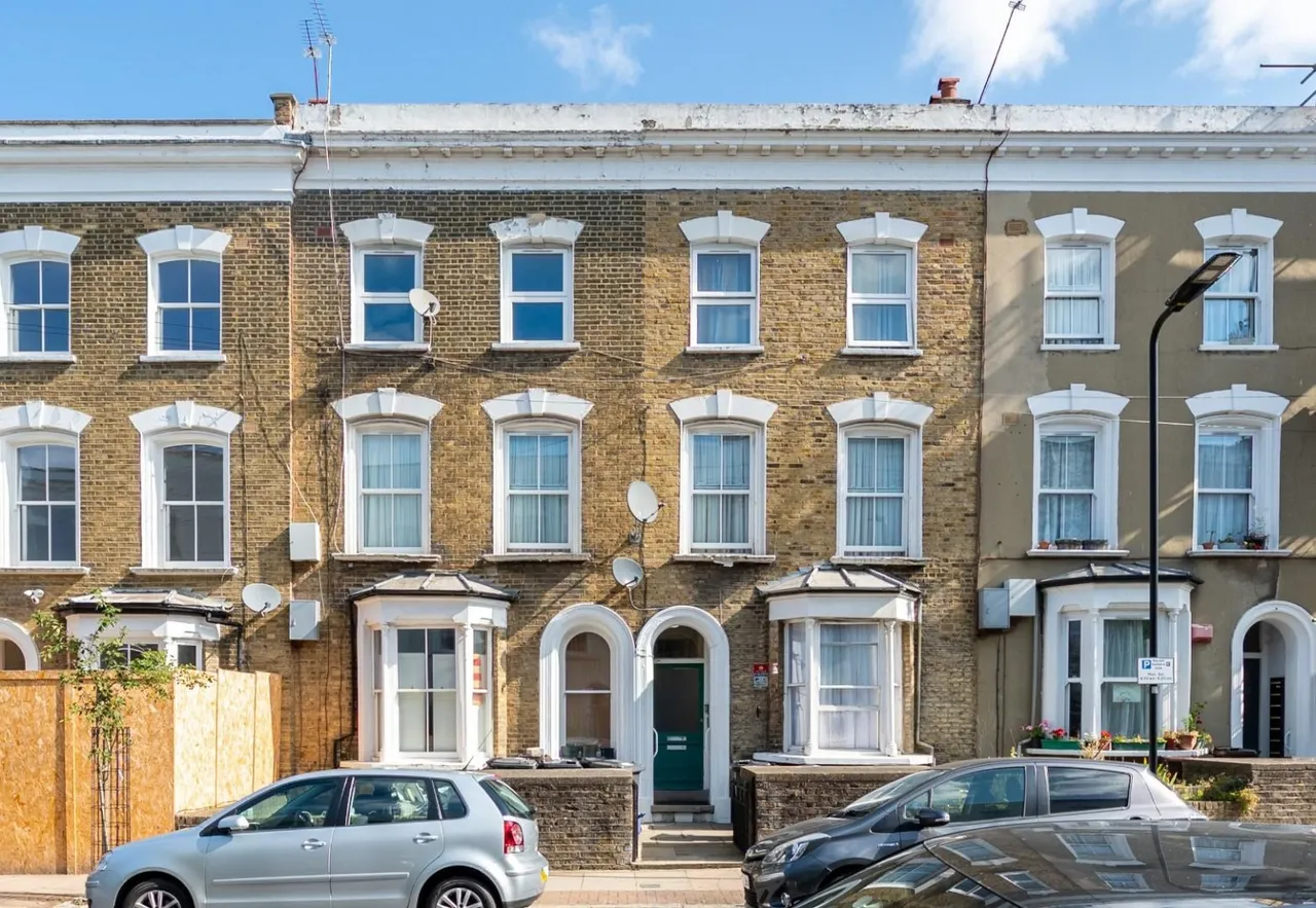 2 bed flat for sale — Walford Road, London, N16