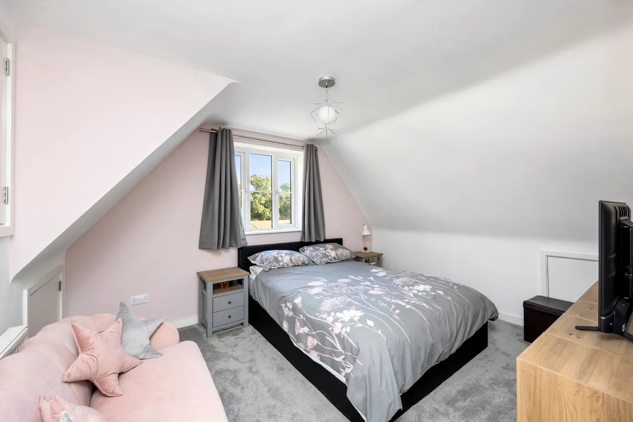 Rascals Close, Southwater, RH13, photo 17