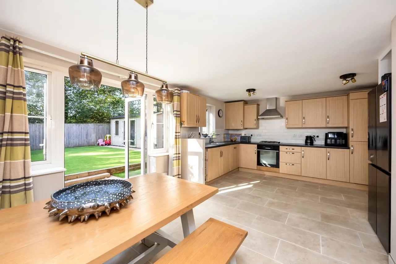 Rascals Close, Southwater, RH13, photo 2
