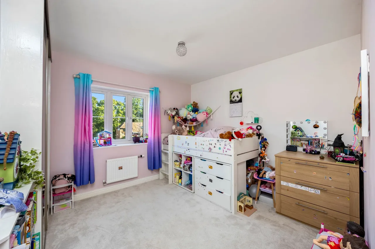 Rascals Close, Southwater, RH13, photo 13