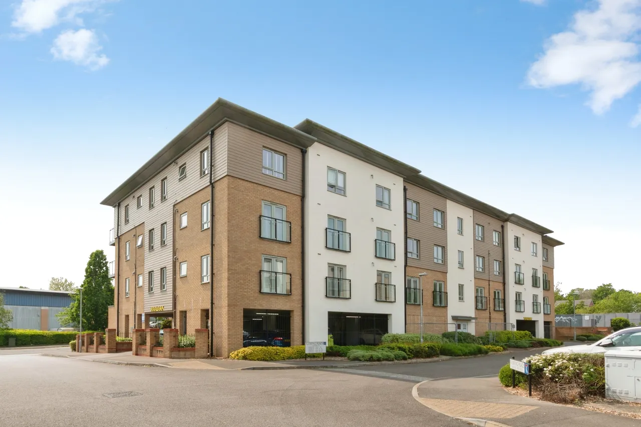 2 bed flat for sale, Fleming Place, Bracknell, RG12
