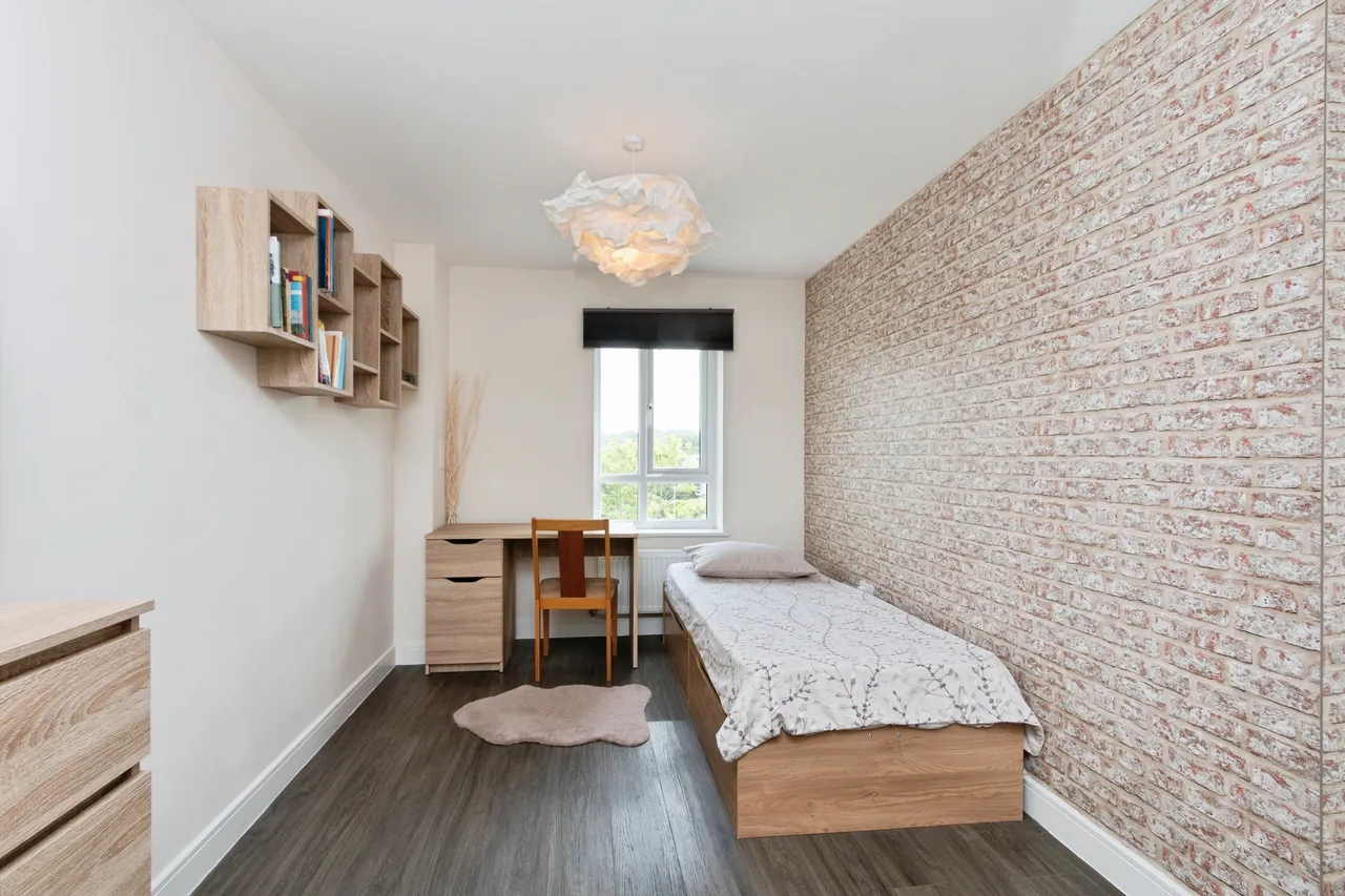 Fleming Place, Bracknell, RG12, photo 13
