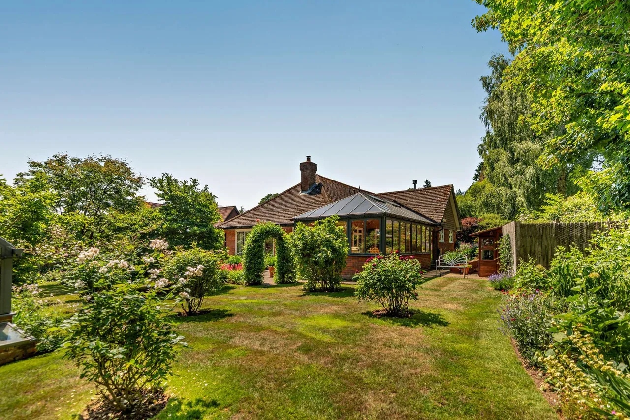 Latimer Way, Knotty Green, HP9, photo 26