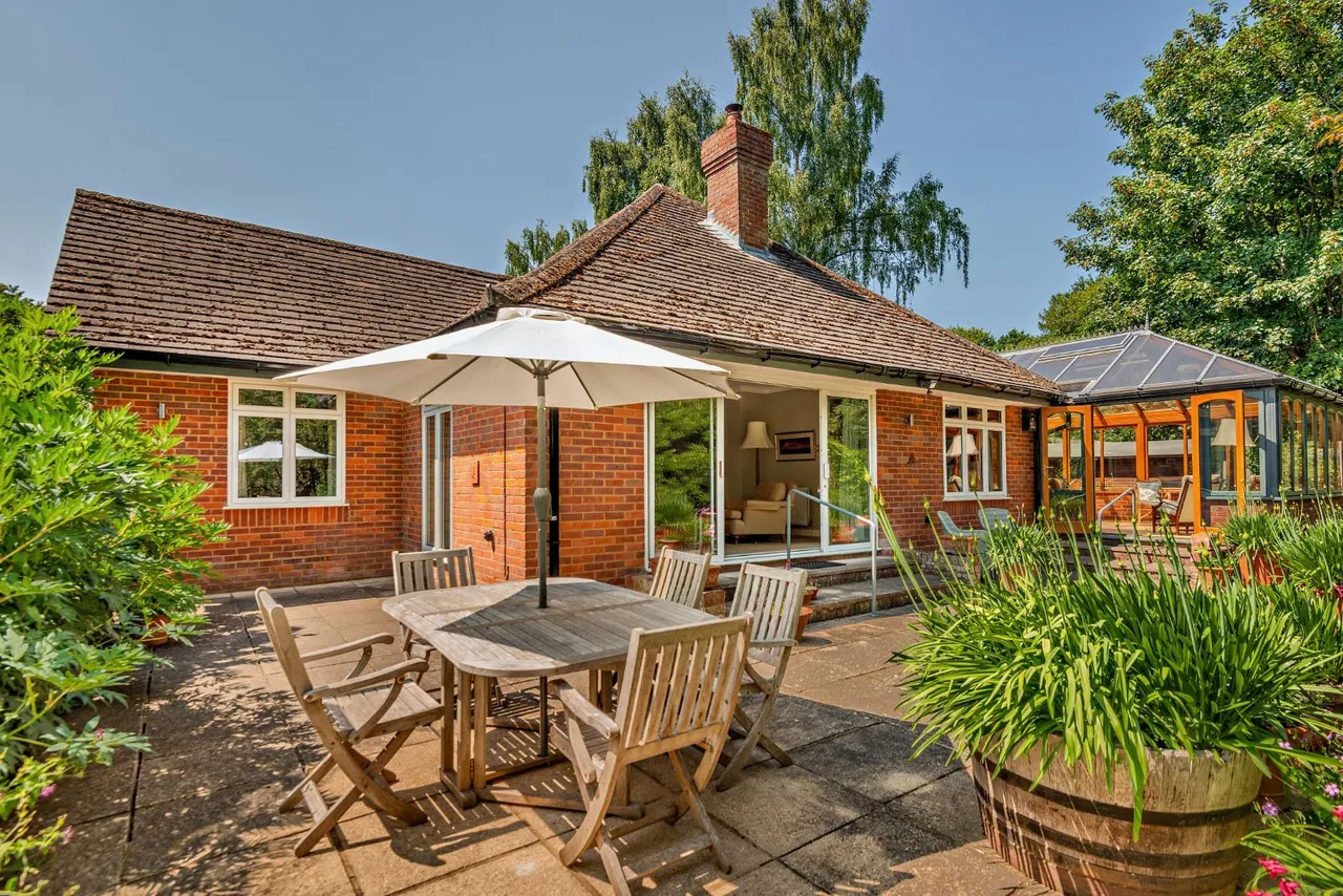 Latimer Way, Knotty Green, HP9, photo 19