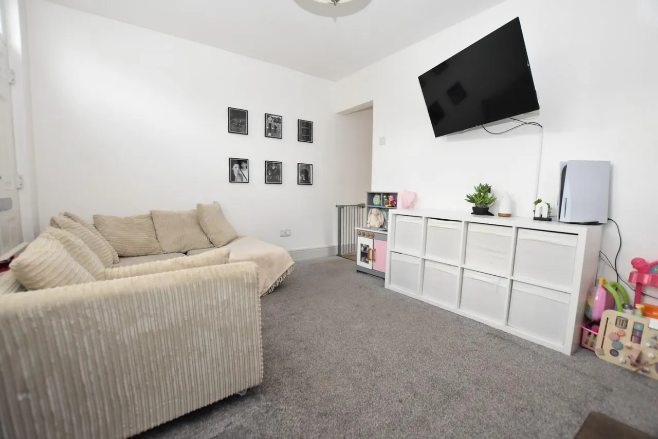 Sanforth Street, Whittington Moor, S41, photo 2