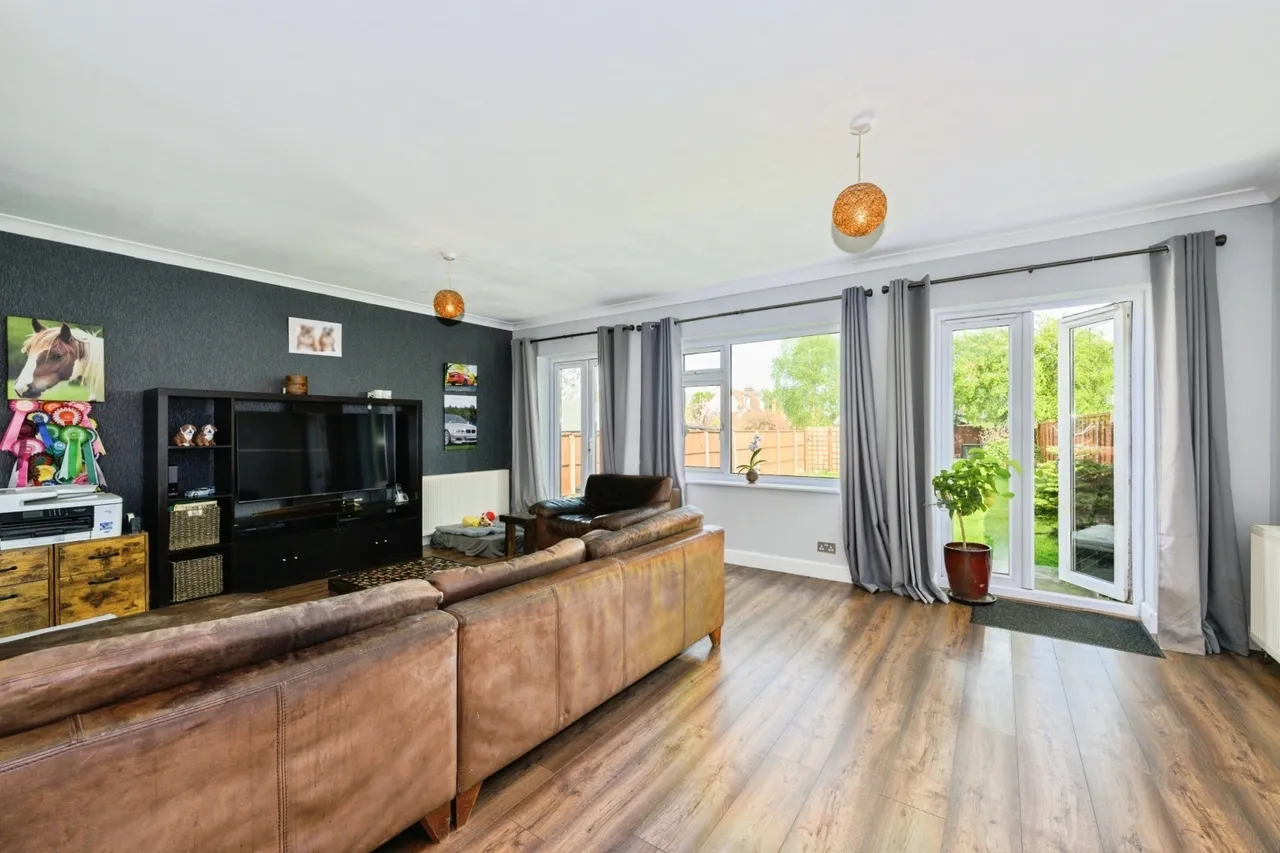 Orchard Close, Fetcham, KT22, photo 9