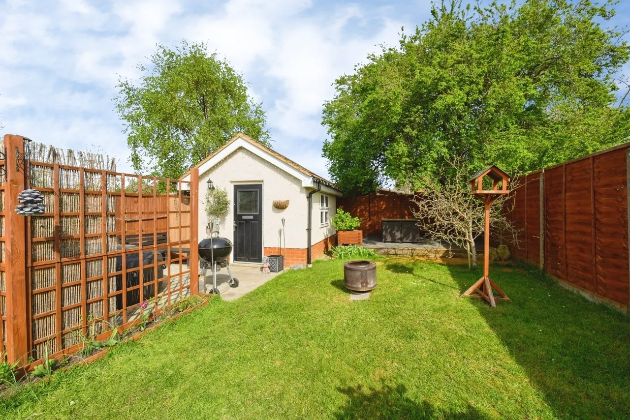 Orchard Close, Fetcham, KT22, photo 10