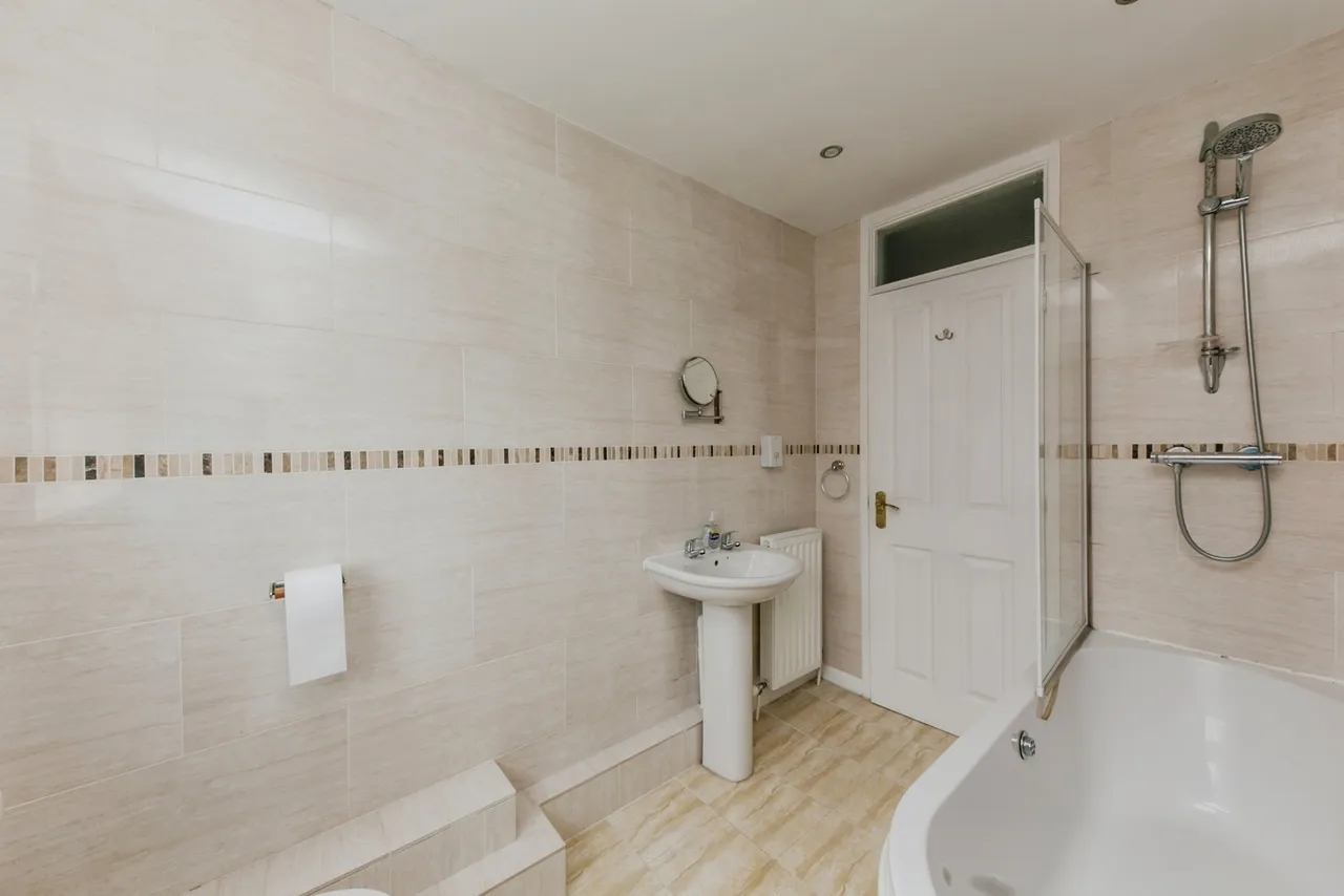 Hayle Close, Macclesfield, Cheshire, SK10, photo 11