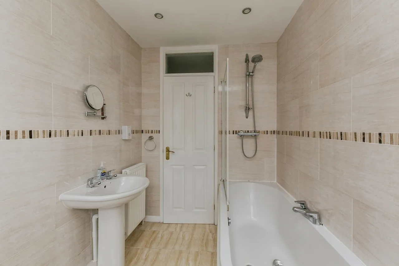 Hayle Close, Macclesfield, Cheshire, SK10, photo 18