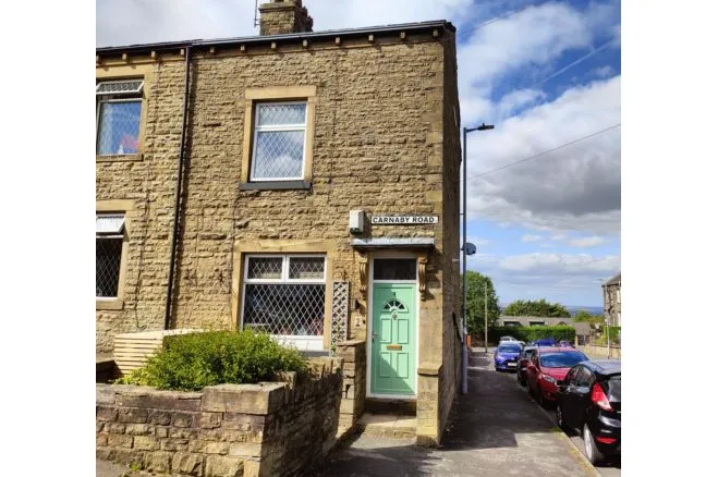 3 bed house for sale — Carnaby Road, Bradford
