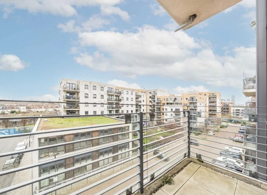 Larden Road, Acton, W3, photo 6