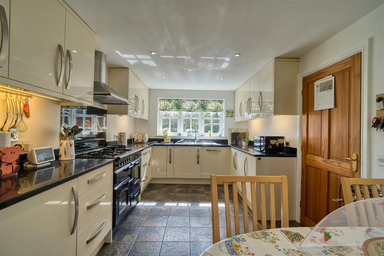 Newton Gate, Sturminster Newton, photo 5
