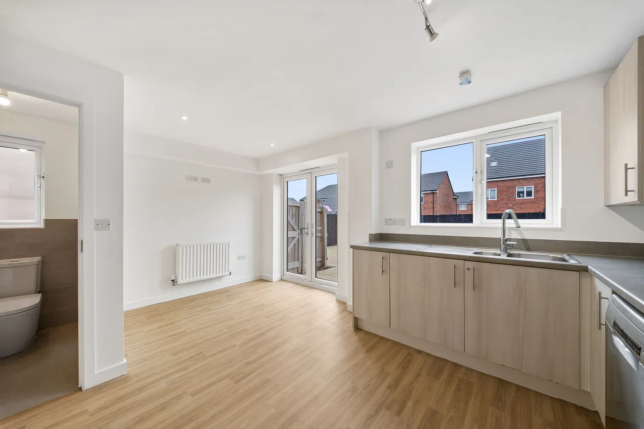 Daffodil Road, Halewood, Liverpool, Liverpool, L26 0AP, photo 4