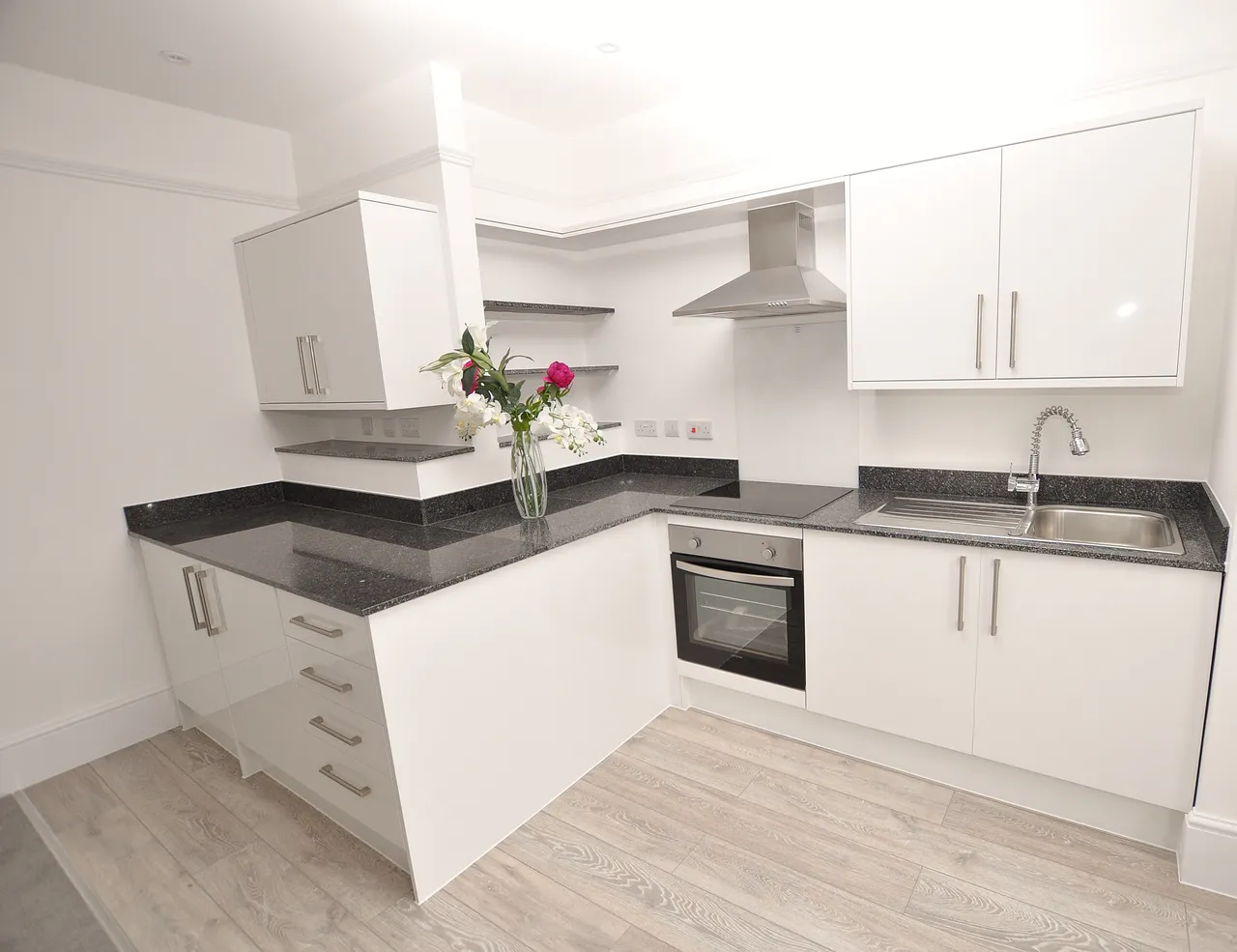 Victoria Road, Guildford, GU1, photo 2