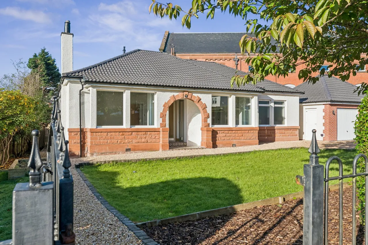 4 bed house for sale, Macfarlane Road, Bearsden, G61