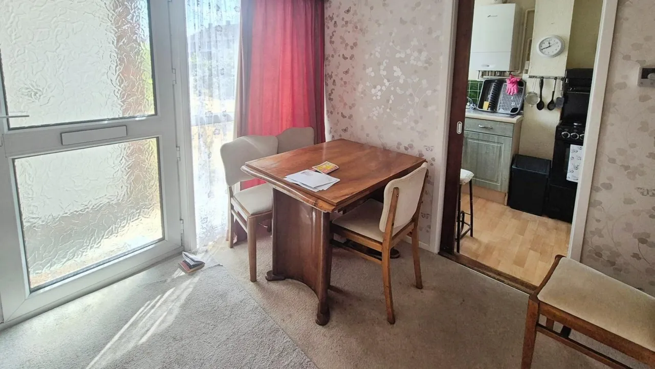 Thistledown Avenue, Burntwood, WS7, photo 8