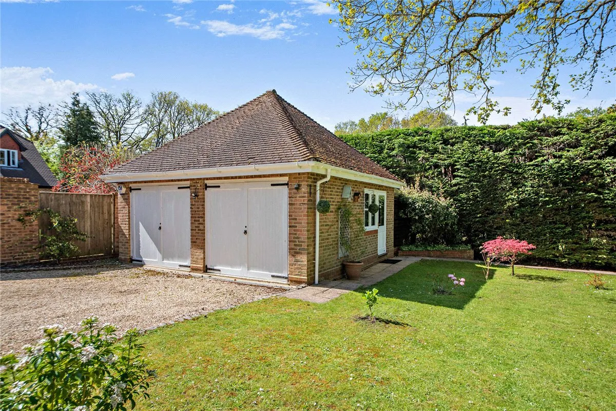 Oak Close, Baughurst, RG26, photo 23