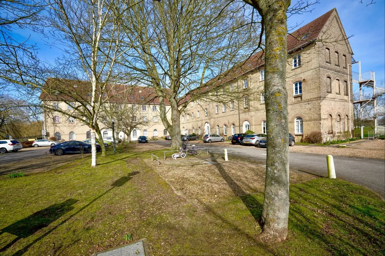 2 bed flat for sale, Bridge Place, Godmanchester, PE29