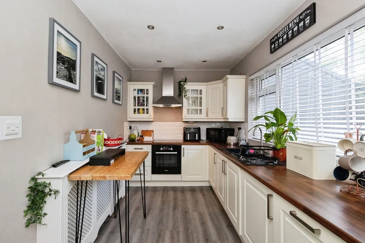 Meadow Lane, Denton, Manchester, Greater Manchester, M34, photo 5