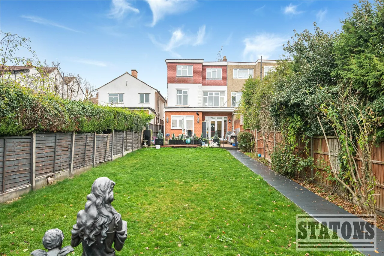 Cat Hill, Barnet, Hertfordshire, EN4 8HP, photo 18