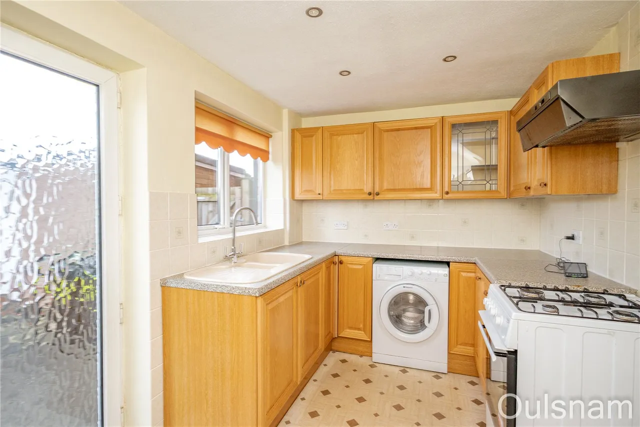 Foxwalks Avenue, Bromsgrove, Worcestershire, B61 7NE, photo 4