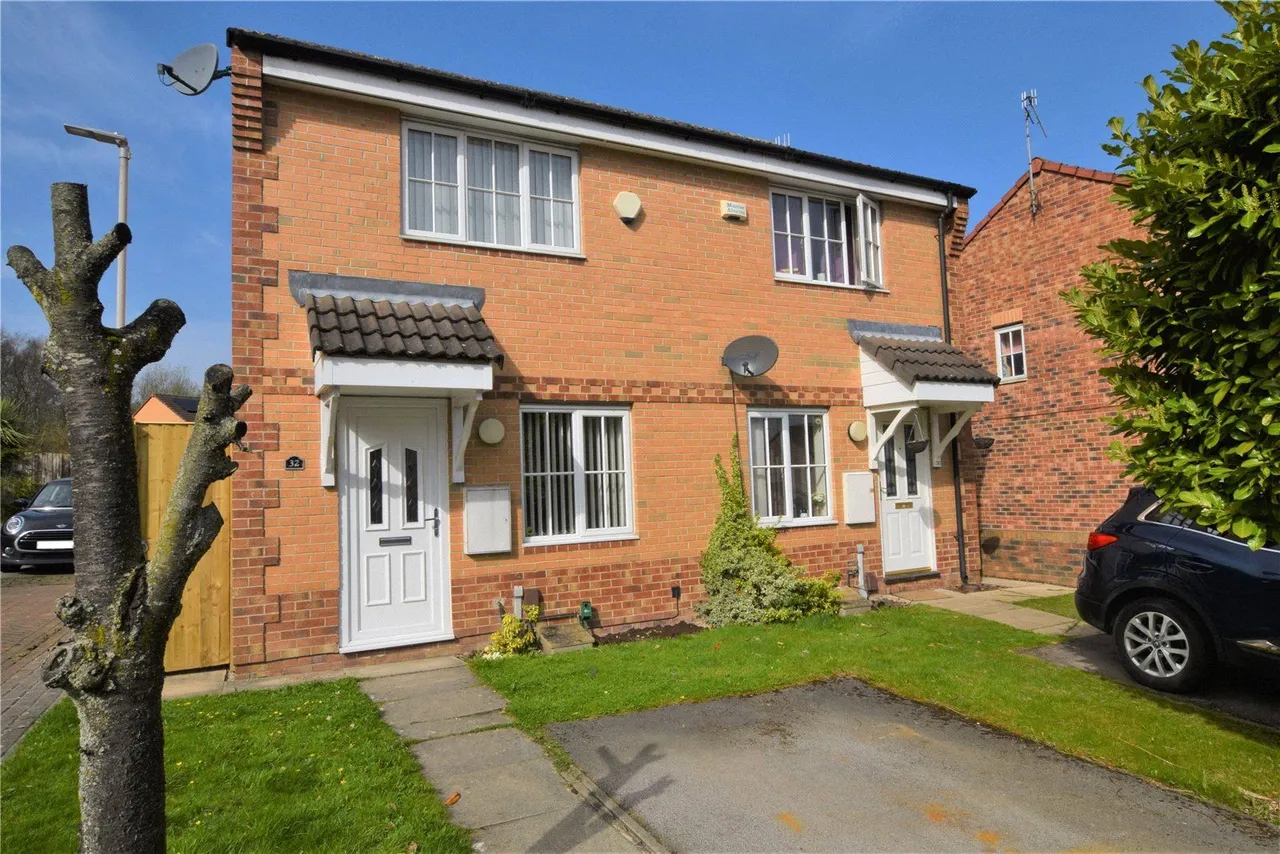 2 bed house for sale, Cornstone Fold, Leeds, LS12