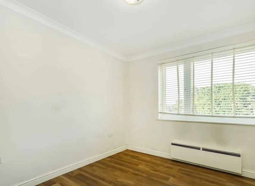 Mountcombe Close, Surbiton, KT6, photo 4