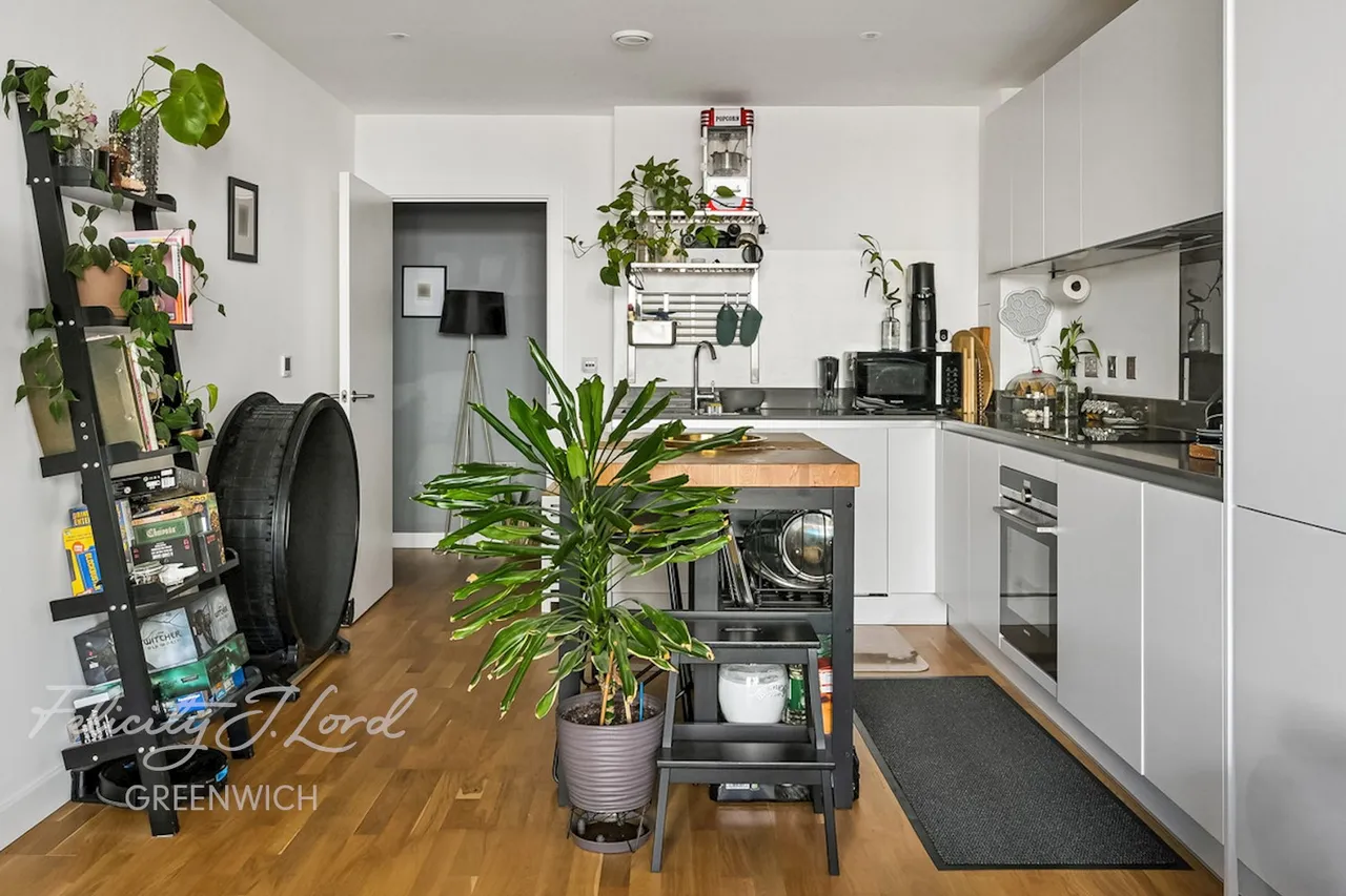 Hawthorne Crescent, Greenwich, SE10, photo 16