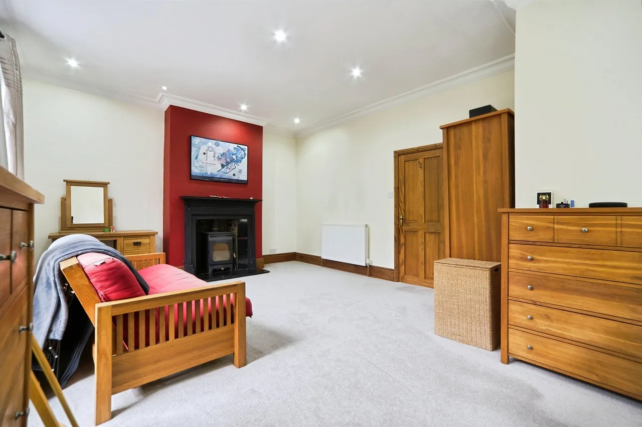 Sholebroke Avenue, Leeds, photo 12