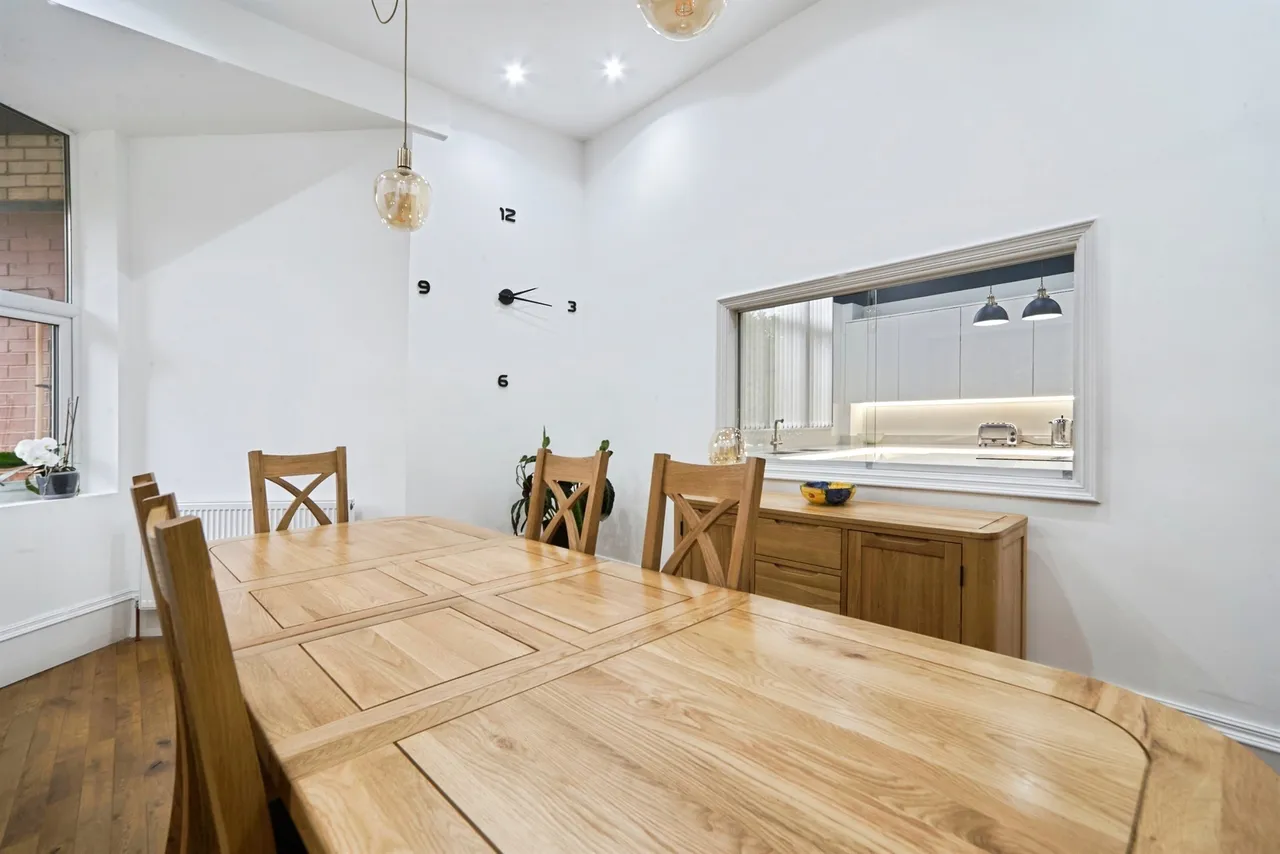 Sholebroke Avenue, Leeds, photo 9
