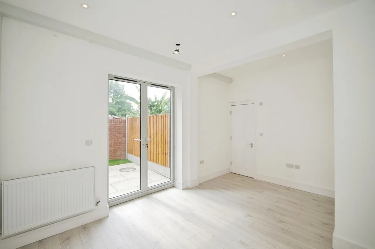 Burges Road, London, E6, photo 5