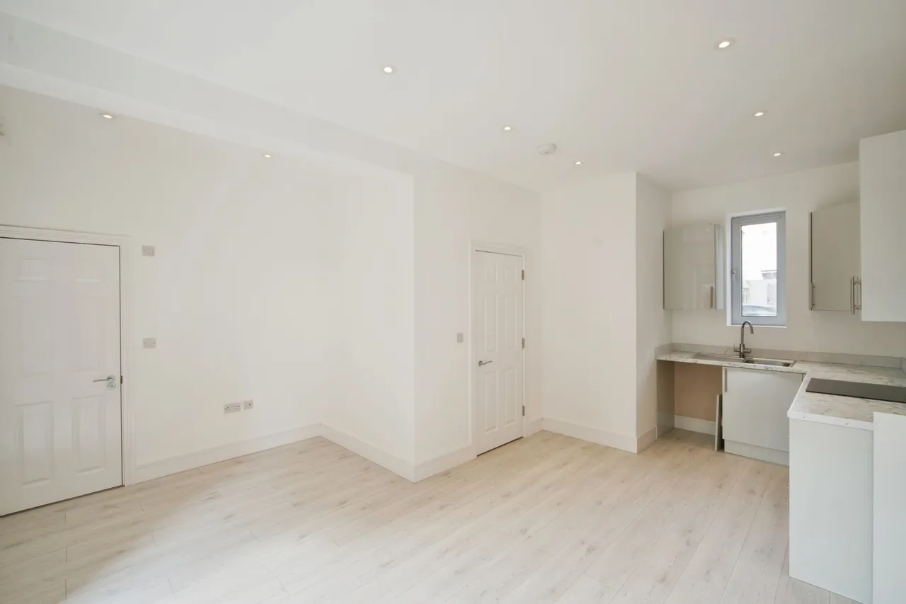 Burges Road, London, E6, photo 4