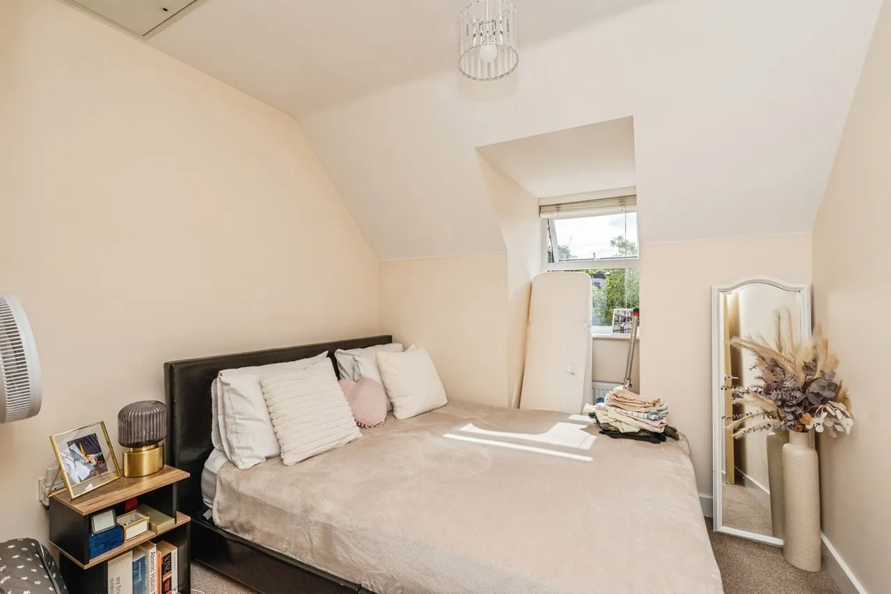 Maybury Road, Woking, GU21, photo 6